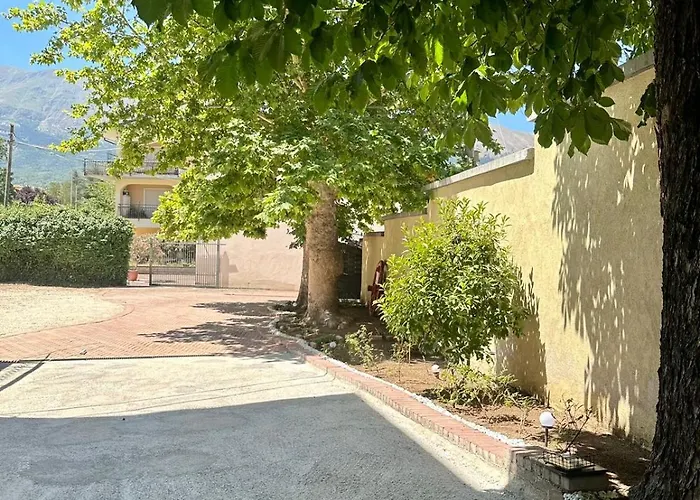 Casa vacanze La Castellina Della Fontana - Grande Casa Monticchio (L'Aquila)